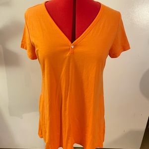 LOGO orange T-shirt with button